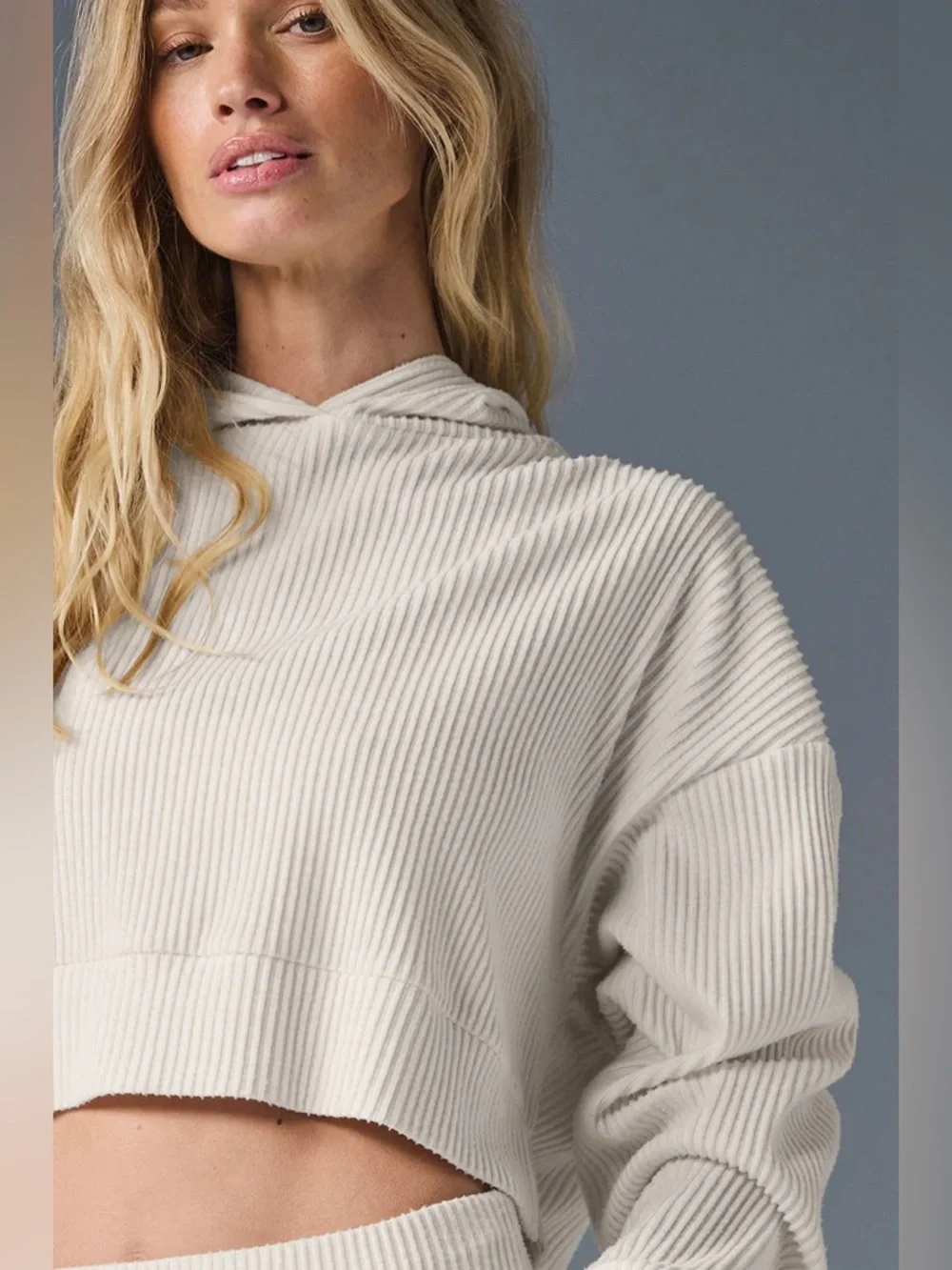 Alo Yoga Muse Hoodie Ivory Ribbed Cropped Pullover Size XS Cozy Lounge - Picture 2 of 7